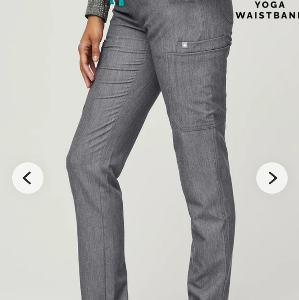 Figs Yola skinny scrub pants in graphite